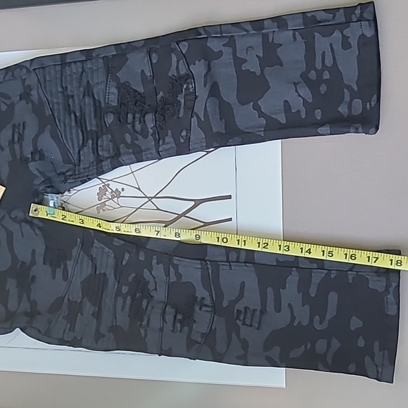 Bundle of 2 Kids Camo Jeans | NWT NWOT | Size 7 - Picture 6 of 9